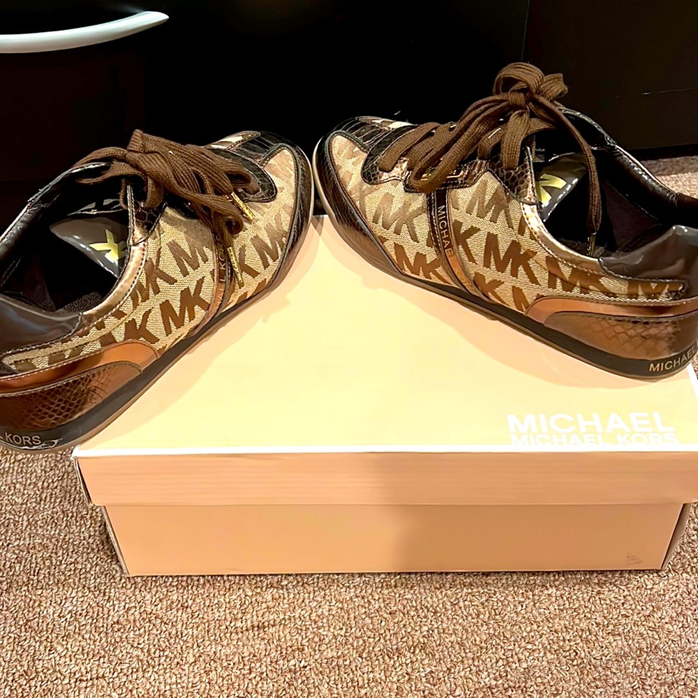 Michael kors sneakers .